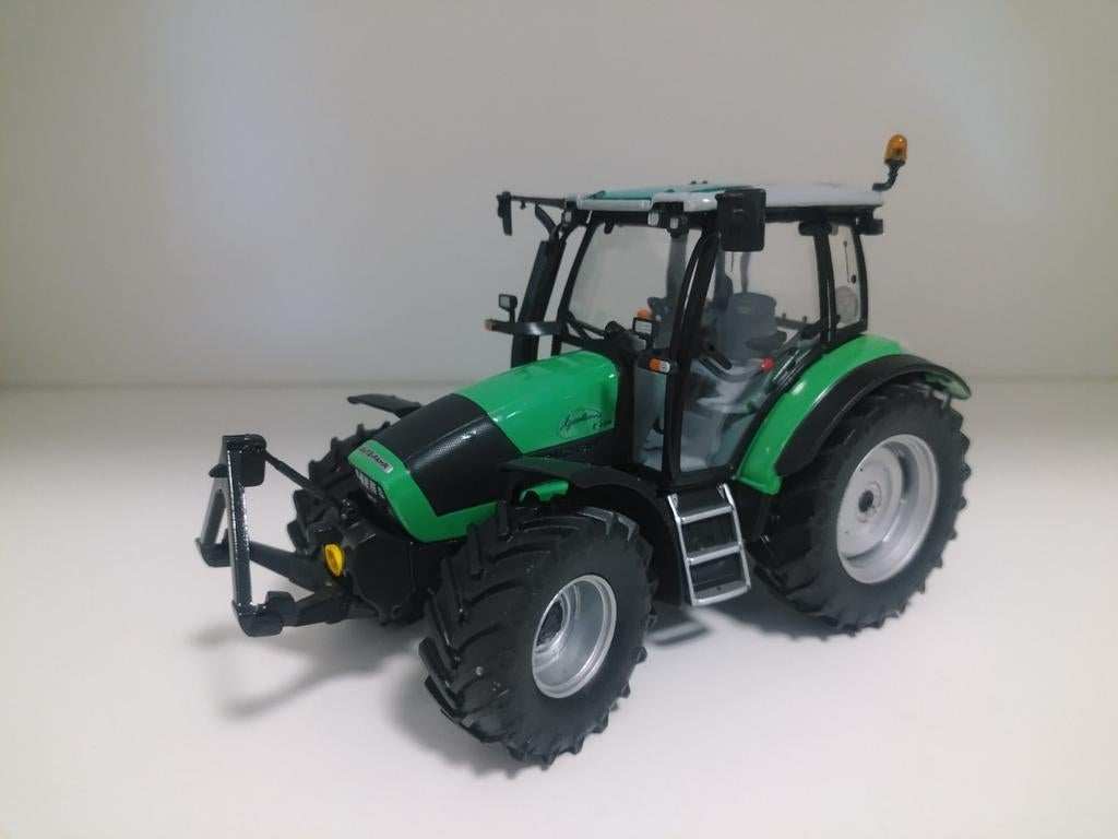 Deutz Fahr k420, Hobby en Vrije tijd, Modelauto's | 1:32, Ophalen of Verzenden, Zo goed als nieuw, Tractor of Landbouw, Universal Hobbies