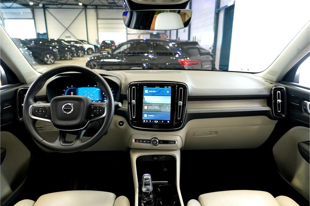 Volvo XC40 2.0 B4 145kW/198pk DCT7 Ultimate Dark Facelift! P, Gebruikt, 4 cilinders, Leder, Hybride Elektrisch/Benzine