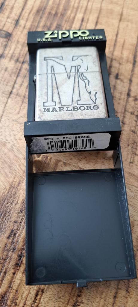 Zippo aansteker Marlboro en militaire vrachtwagen, Ophalen, Gebruikt, Aansteker