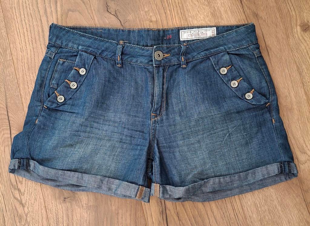 EDC korte jeans broek maat 42 zgan, Kleding | Dames, Spijkerbroeken en Jeans, Blauw, Ophalen of Verzenden, Zo goed als nieuw, W33 - W36 (confectie 42/44)