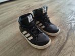 Prachtige zwarte halfhoge sneakers van Adidas, maat 25., Adidas, Onb, Schoenen, Ophalen of Verzenden