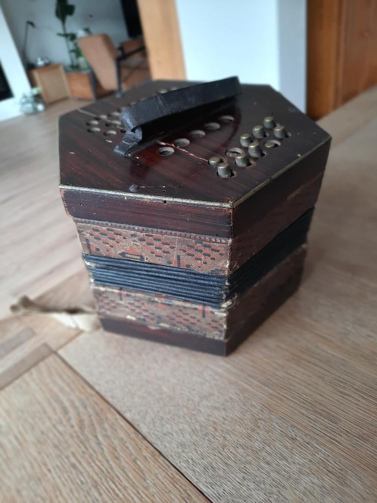 Antieke harmonica, Antiek en Kunst, Curiosa en Brocante, Ophalen of Verzenden