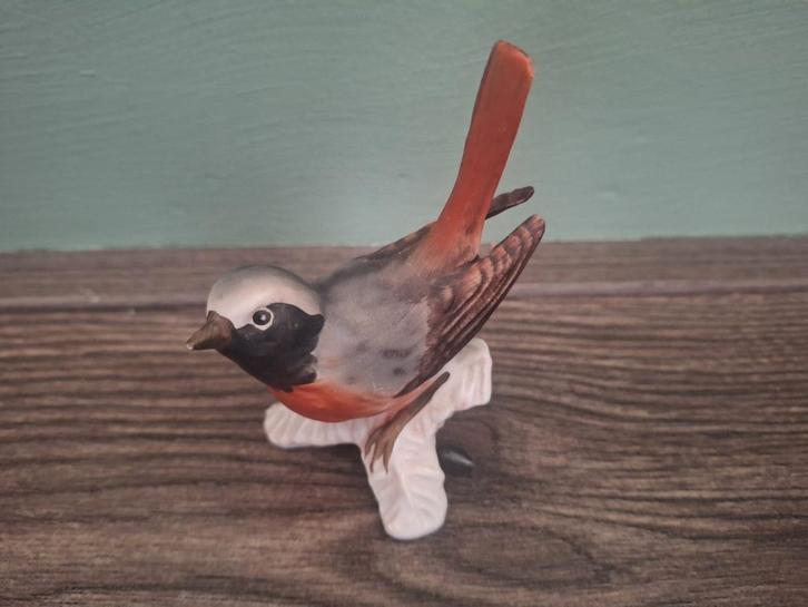 Goebel vogel beeldje (gekraagde roodstaart), Verzamelen, Beelden en Beeldjes, Zo goed als nieuw, Dier, Ophalen of Verzenden