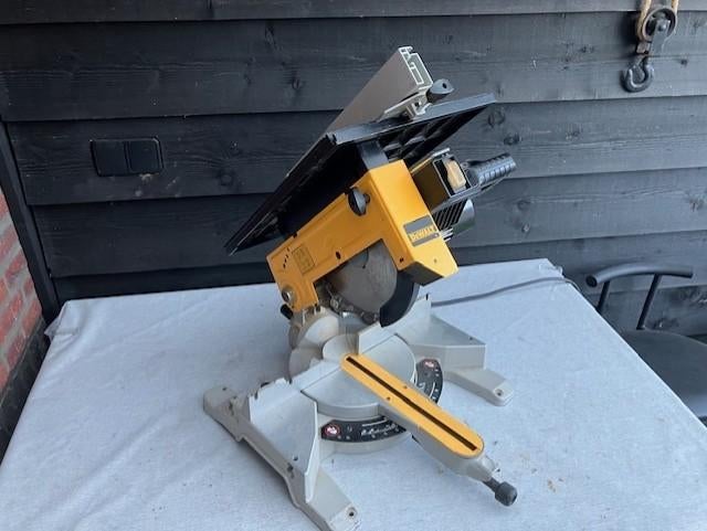 dewalt dw 711 afkort/tafelzaag., Doe-het-zelf en Verbouw, Gereedschap | Zaagmachines, Ophalen, Gebruikt, 70 mm of meer, Afkortzaag