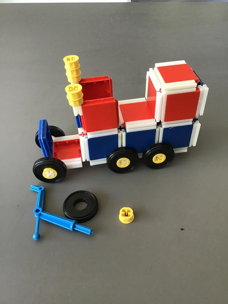 Build-O-Fun Tupperware Toys trein, vintage jaren 1960., Ophalen of Verzenden, Gebruikt, Losse stenen, Duplo