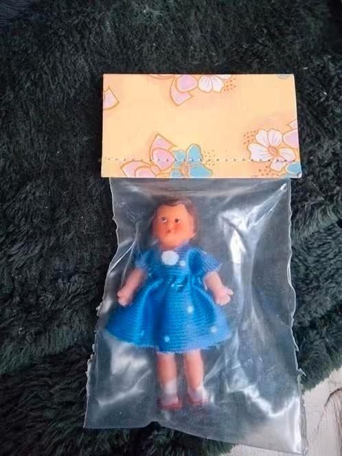 poppenhuis miniaturen ari popje nr 162 orginelr verpakking, Ophalen of Verzenden, Zo goed als nieuw