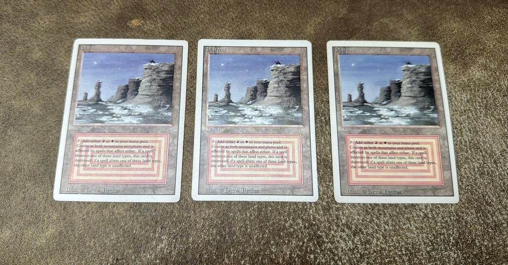 3 Revised Plateau, Hobby en Vrije tijd, Verzamelkaartspellen | Magic the Gathering, Ophalen of Verzenden, Zo goed als nieuw