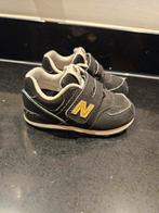 New Balance sneakers maat 23,5 - Zwart met goud, Ophalen of Verzenden