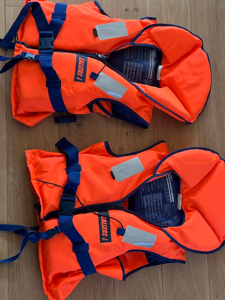 Twee Lalizas zwemvesten 30-50kg, Ophalen of Verzenden, Gebruikt