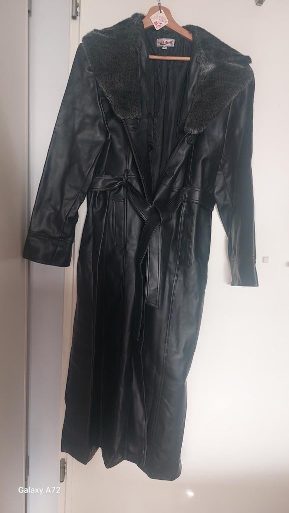 Lange zwarte leren jas met bontkraag, Kleding | Dames, Jassen | Winter, Maat 38/40 (M), Zwart, Ophalen of Verzenden, Onbekend