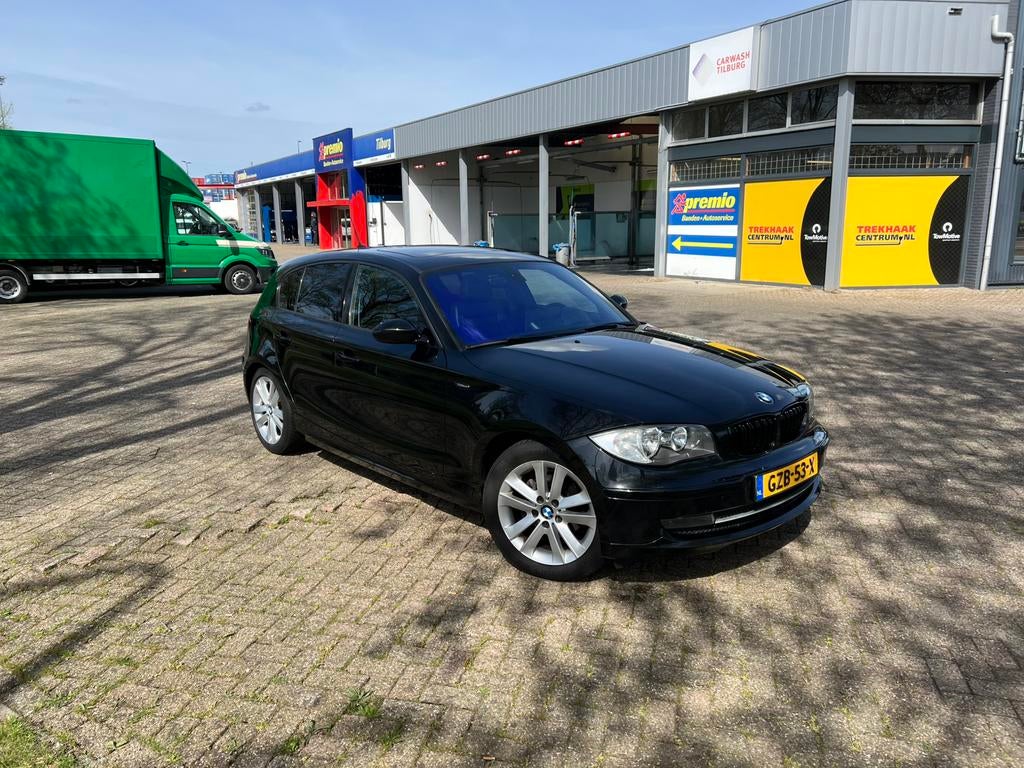 BMW 1-Serie 2.0 118I 5DR AUT 2008 Zwart, Auto's, BMW, Particulier, 1-Serie, ABS, Achteruitrijcamera, Airbags, Airconditioning