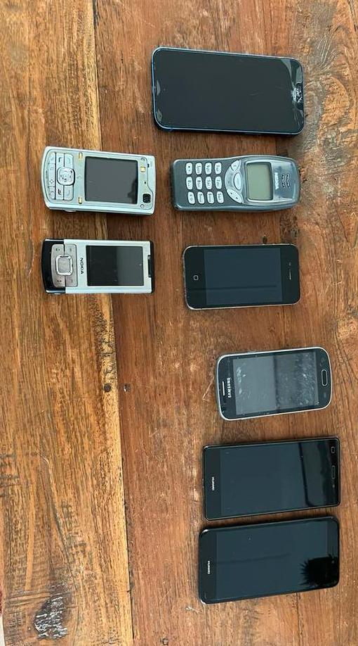 Partij diverse mobiele telefoons (Nokia, iPhone, Samsung, Hu, Ophalen, Gebruikt, Overige modellen, Minder dan 3 megapixel