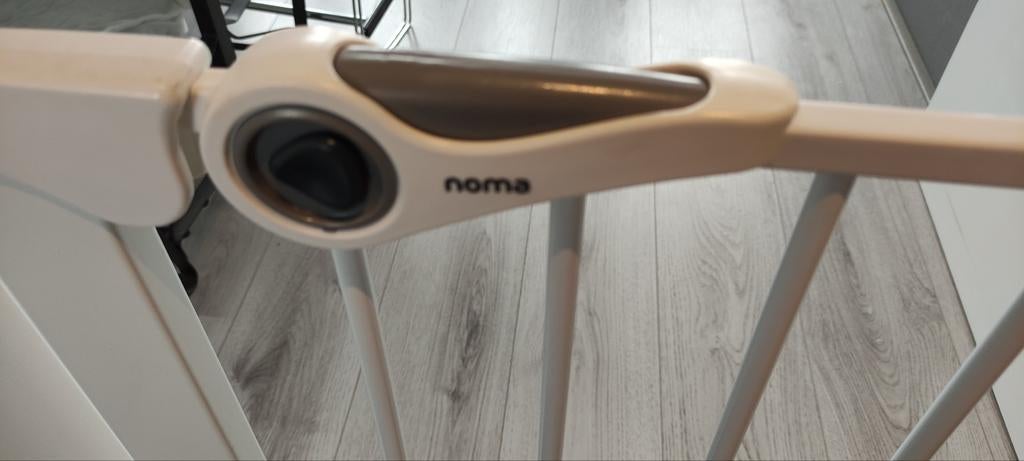 Noma Easy Pressure Fit Traphekje 75 - 82 cm, Kinderen en Baby's, Traphekjes, Zo goed als nieuw, Klemhekje, Metaal of IJzer, minder dan 100 cm