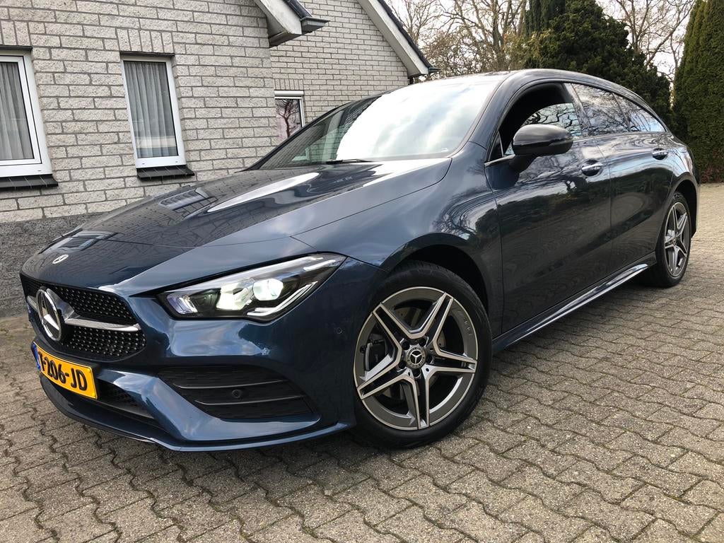 Mercedes-Benz CLA 250 Hybride AMG Shooting brake 8G 2023 VOL, Auto's, CLA, 4 cilinders, Hybride Elektrisch/Benzine, 1600 kg