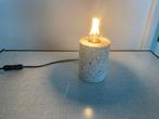 C237 Vrolijke Tafellamp Betonlook Beton met kleur Lamp, Ophalen of Verzenden, Zo goed als nieuw, Minder dan 50 cm