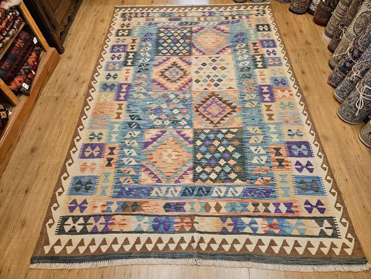Handgeweven oosterse wollen kelim 295x195, Huis en Inrichting, Stoffering | Tapijten en Kleden, Nieuw, 150 tot 200 cm, 200 cm of meer