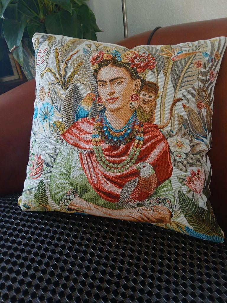 Nieuwe Gobelin kussens, zware kwaliteit €19,00.  43 x 43 cm., Huis en Inrichting, Ophalen of Verzenden, Nieuw, Vierkant