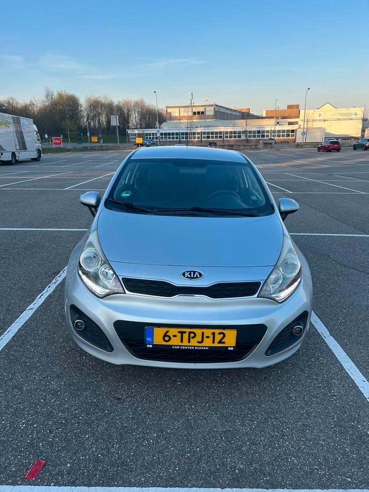 Kia Rio 1.4 Cvvt  Super Pack 109pk Eco Dynamics 2013 Grijs, Auto's, Kia, Particulier, Rio, ABS, Achteruitrijcamera, Airbags, Airconditioning