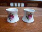 2 porseleinen eierdopjes met roosjes, Antiek en Kunst, Ophalen of Verzenden