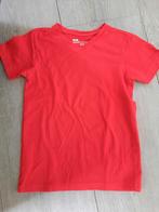 We Fashion shirt t-shirt rood slim fit maat 122 / 128, Ophalen of Verzenden, Zo goed als nieuw, Shirt of Longsleeve, Jongen