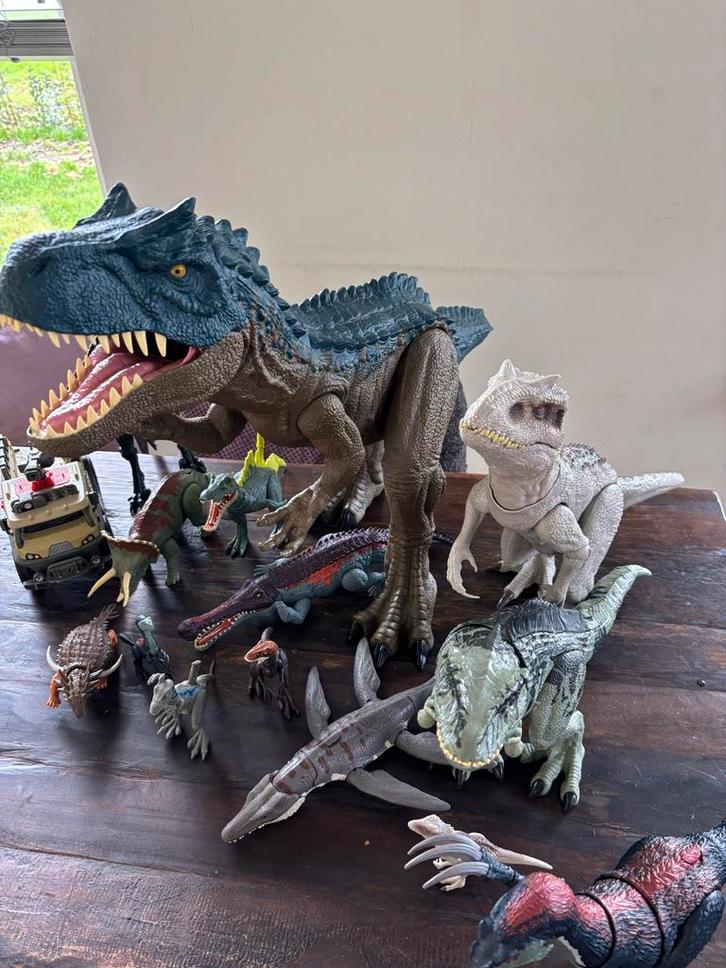 Jurassic World Dino's + Auto - Zo Goed Als Nieuw!, Kinderen en Baby's, Speelgoed | Actiefiguren, Zo goed als nieuw, Ophalen of Verzenden