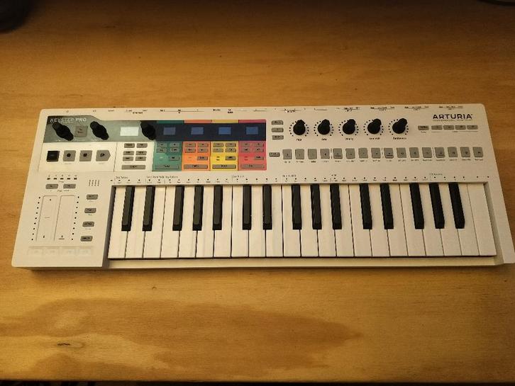 Arturia Keystep Pro, Muziek en Instrumenten, Midi-apparatuur, Zo goed als nieuw, Ophalen