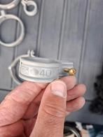 16 PVC Beugels te koop, Doe-het-zelf en Verbouw, Plinten en Afwerking, Ophalen of Verzenden, Kunststof, Plinten