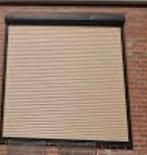 Drie rolluiken 2 voor ramen 1 voor de deur, Doe-het-zelf en Verbouw, Rolluiken, Ophalen, Gebruikt, Bruin, 150 tot 200 cm