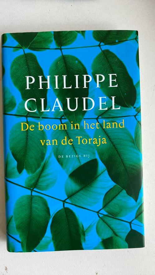 Philippe Claudel - De boom in het land van de Toraja, Boeken, Literatuur, Zo goed als nieuw, Ophalen of Verzenden