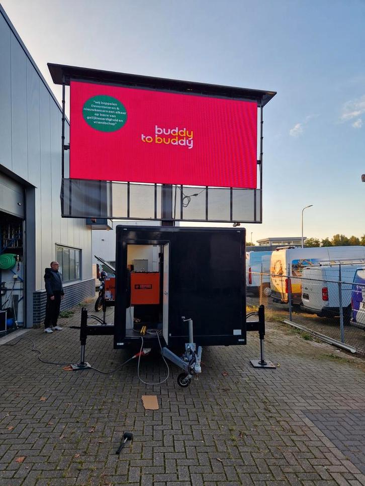 Outdoor LED Scherm 15m2 P6 Resolutie infiled modules, Audio, Tv en Foto, Professionele Audio-, Tv- en Video-apparatuur, Gebruikt