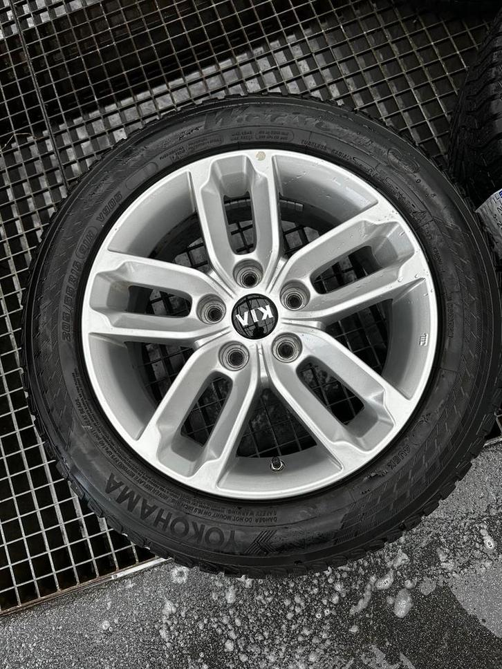 KIA Velgen 16 inch met Winterbanden, Auto-onderdelen, Banden en Velgen, Banden en Velgen, Winterbanden, 16 inch, Overige, 205 mm