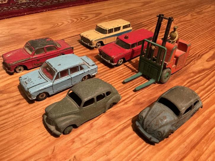Dinky toys 7 stuks, Hobby en Vrije tijd, Modelauto's | 1:43, Gebruikt, Auto, Dinky Toys, Ophalen