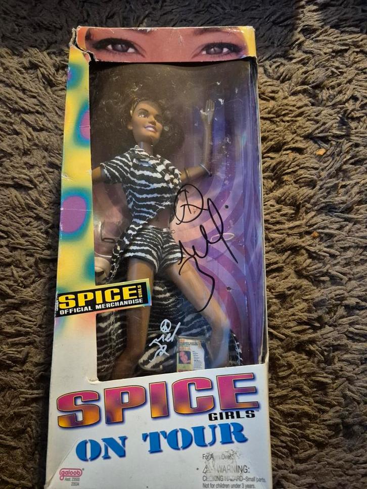 Spice Girls Mel B Pop - Gesigneerd!, Verzamelen, Poppen, Gebruikt, Pop, Ophalen of Verzenden