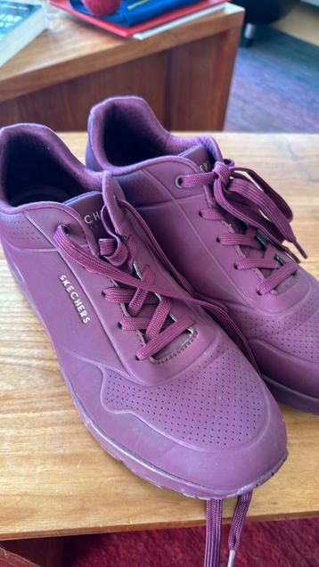 Skechers 42 beschikbaar voor biedingen