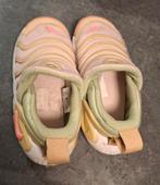 Meisjes nike instap schoenen      maat 26, Ophalen of Verzenden, Zo goed als nieuw, Meisje, Schoenen
