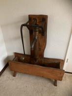 Object met waterpomp bv. te gebuiken als bloembak, Ophalen, Gebruikt