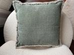 Groen Sierkussen met Franjes - Nieuwstaat, Huis en Inrichting, Woonaccessoires | Kussens, Ophalen of Verzenden, Nieuw, Groen, Vierkant
