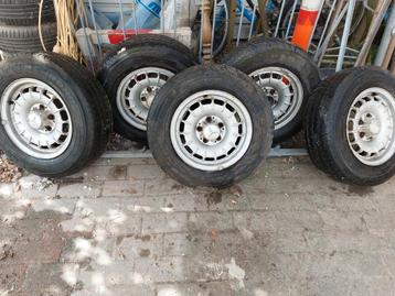 Kroonkurk/barok velgen Mercedes-Benz  beschikbaar voor biedingen