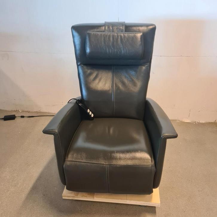 Sta op stoel / opsta stoel op draaiplateau grijs leer, Huis en Inrichting, Fauteuils, Leer, 50 tot 75 cm, Minder dan 75 cm, Ophalen