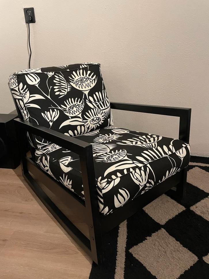 Zwarte IKEA Lillberg Schommelstoel Bloemenhoes Nike Karlsson, Huis en Inrichting, Banken | Sofa's en Chaises Longues, Gebruikt