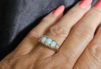 Gouden Vintage ring met edelsteen opaal. 2025/340., Ophalen of Verzenden, Goud, Ring, Met edelsteen