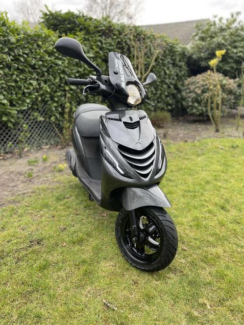 CUSTOM PIAGGIO ZIP (‼️NIEUWSTAAT‼️), Fietsen en Brommers, Scooters | Overige merken, Zo goed als nieuw, Ophalen