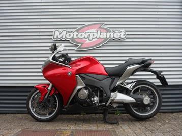 HONDA VFR 1200 F (bj 2010) beschikbaar voor biedingen