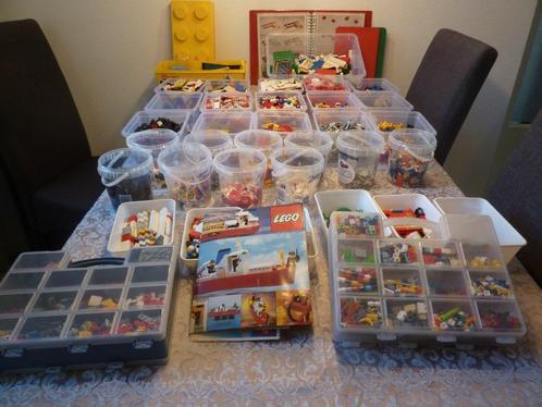 HEEL VEEL LEGO NETJES IN BAKJES GESORTEERT HEEL VEEL, Kinderen en Baby's, Speelgoed | Duplo en Lego, Zo goed als nieuw, Verzenden