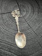 Zilveren lepeltje 800 met druiventros decoratie, Antiek en Kunst, Ophalen of Verzenden, Zilver