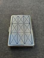 Mooie retro sigaretten- pasjeshouderdoosje., Verzamelen, Rookartikelen, Aanstekers en Luciferdoosjes, Ophalen of Verzenden, Gebruikt