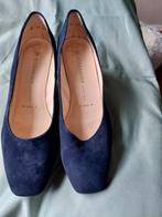Donkerblauwe pumps van Peter Kaiser, Kleding | Dames, Ophalen of Verzenden, Zo goed als nieuw, Blauw