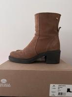 Fred de la Bretonière suède laarsje, Kleding | Dames, Schoenen, Verzenden, Zo goed als nieuw, Bruin
