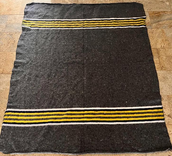 Deken retro scheerwol 155 x 200 cm in grijs, Huis en Inrichting, Slaapkamer | Beddengoed, Gebruikt, Deken of Dekbed, Tweepersoons