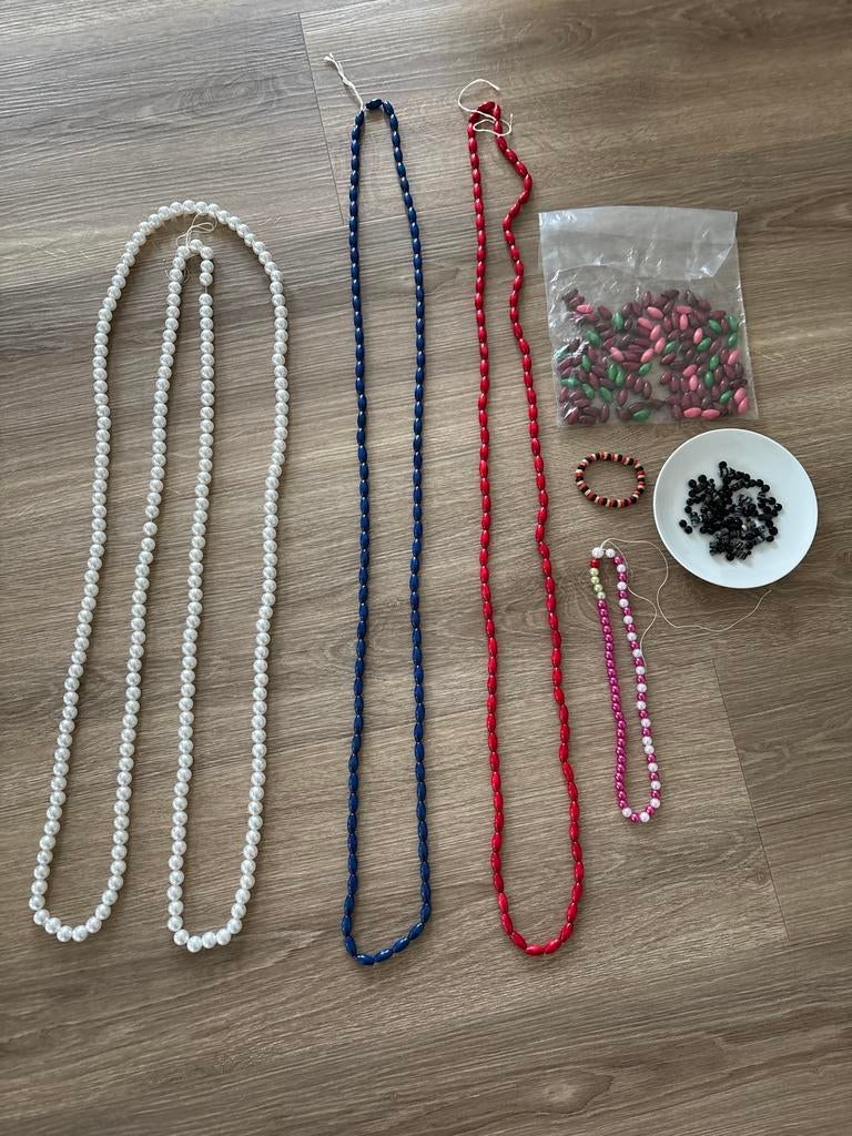 Verschillende kralen ( o.a houten ), Hobby en Vrije tijd, Kralen en Sieraden maken, Ophalen, Zo goed als nieuw, Kraal